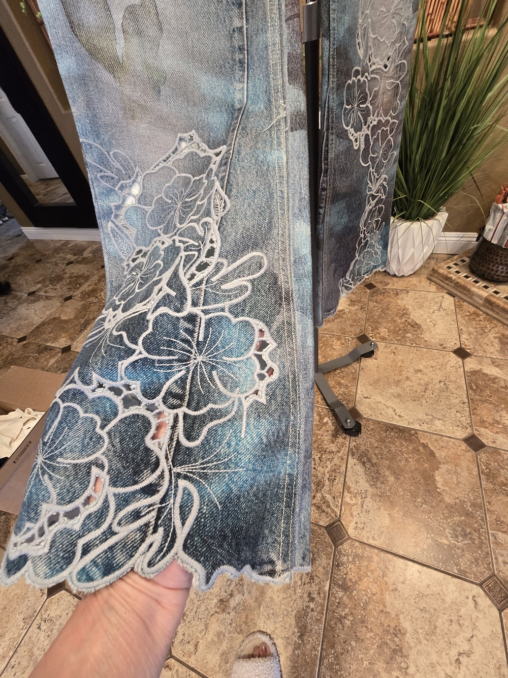 We The Free Floral West Coast Illusions Print Jeans - Picture 4 of 8